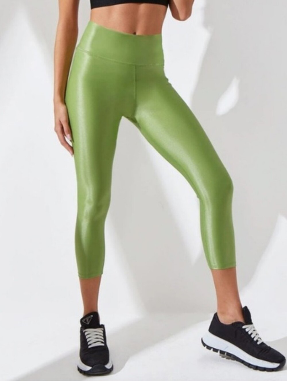 Noli Liquid Shine High-Waist 3/4 Length Leggings In Green Size Large